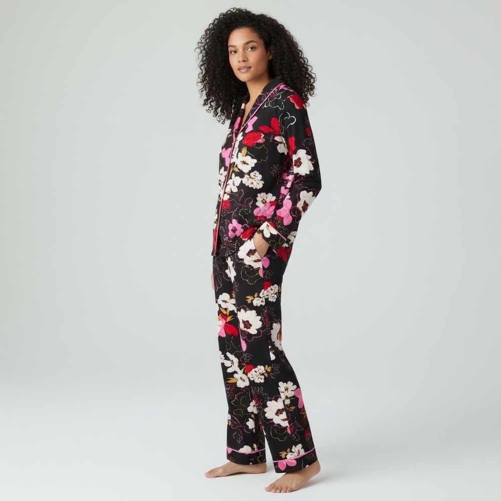 Room Service Women's Shawl Collar Pajama Set/Black with Floral/Size: X-Large - Picture 2 of 16